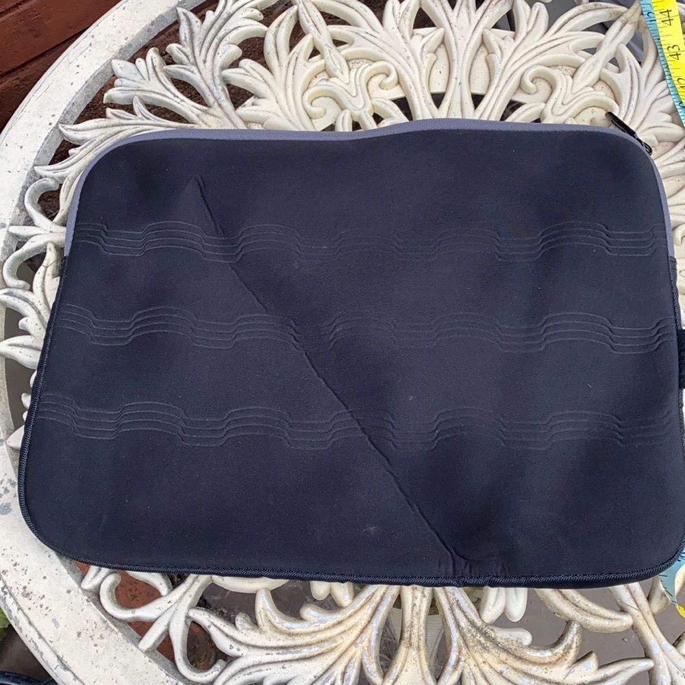 Targus heavy duty make up bag